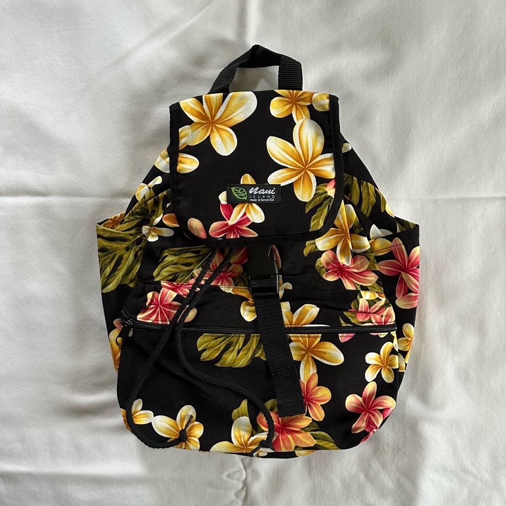 Nani Island Flap Backpack SMALL